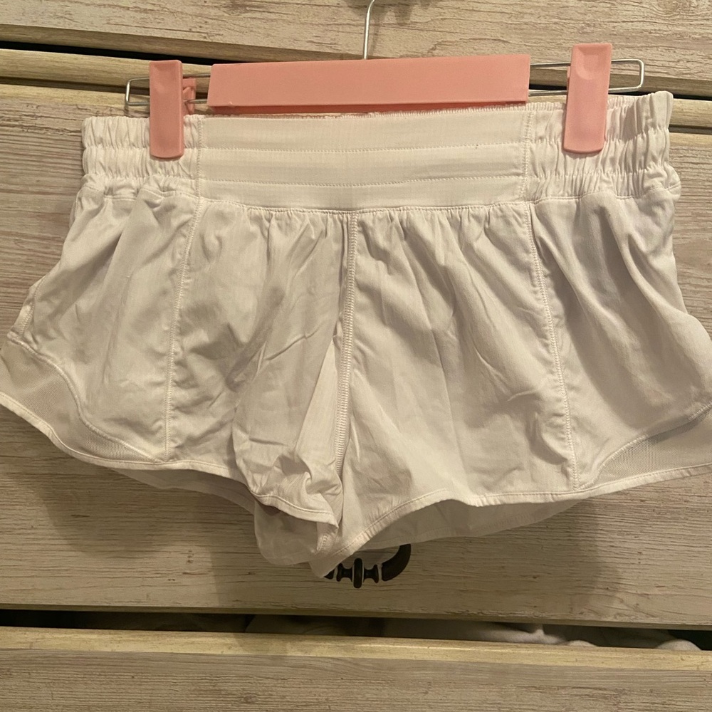 Lulu Lemon hotty hot short 2.5 inch white. Size 8